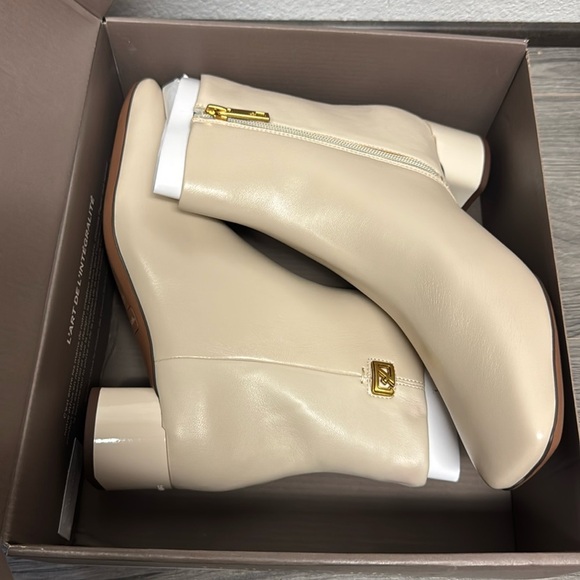 Franco Sarto Noah Bootie In White Leather - Picture 2 of 8